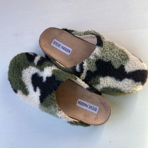 Steve Madden Green and Black Camo Mules - Picture 9 of 10